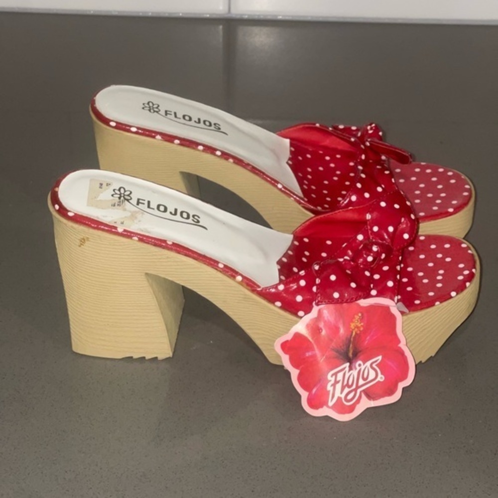 NWT Y2K Flojos platform polka dot sandals